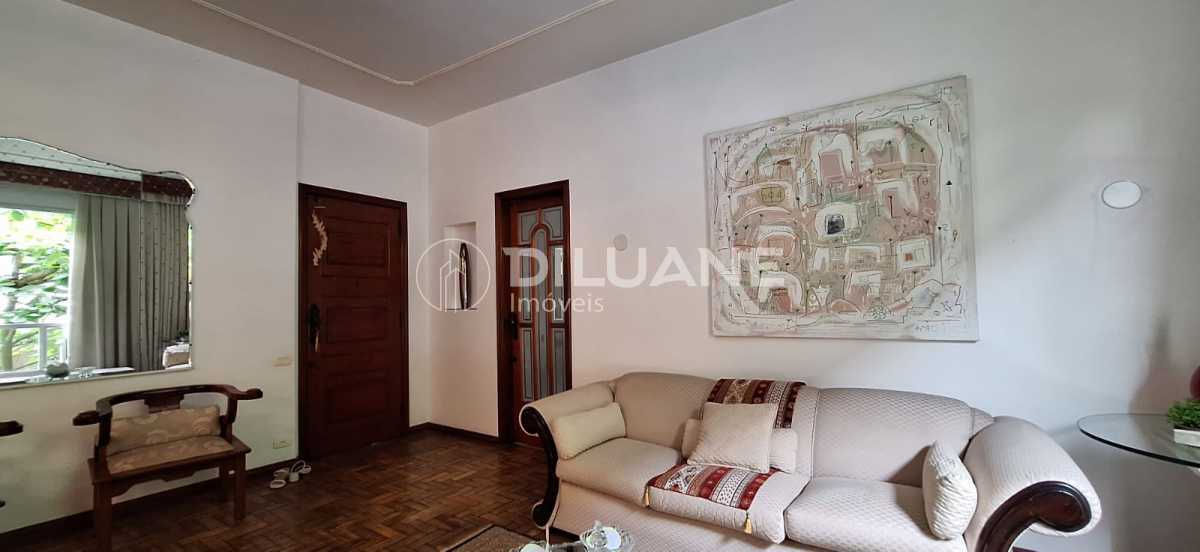 WhatsApp Image 2025-04-16 at 1 - 8