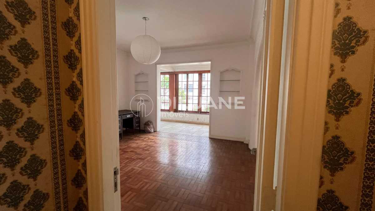 Conheça WhatsApp Image 2025-04-22 at 1 do imóvel - Apartamento com Varandão, 7 quartos perto do metrô em Copacabana - CPAP70003 - 4 WhatsApp Image 2025-04-22 at 1 - 4