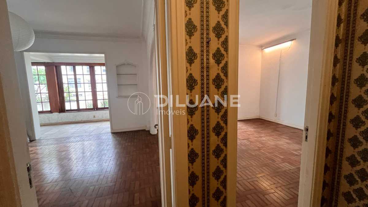 Conheça WhatsApp Image 2025-04-22 at 1 do imóvel - Apartamento com Varandão, 7 quartos perto do metrô em Copacabana - CPAP70003 - 5 WhatsApp Image 2025-04-22 at 1 - 5