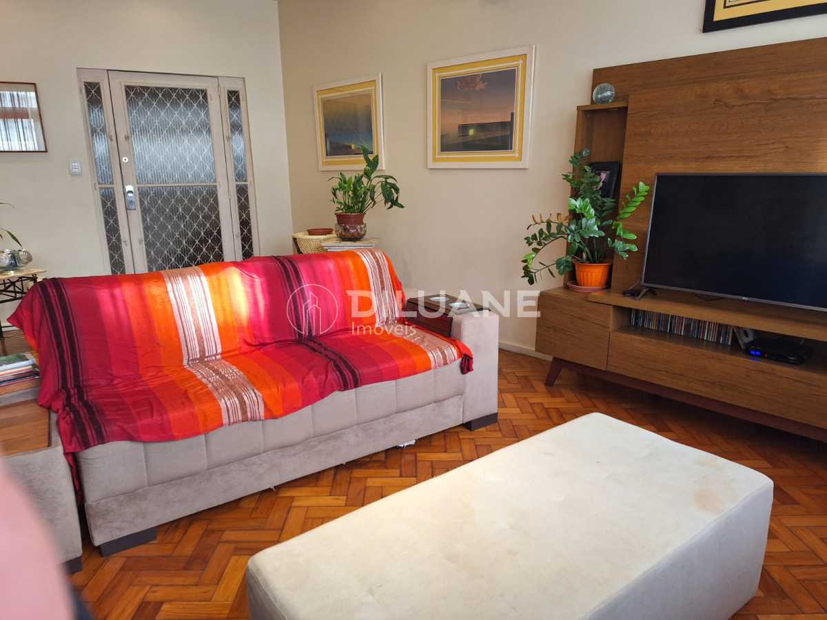 5642644d-5083-441e-8706-23d1bb - 8