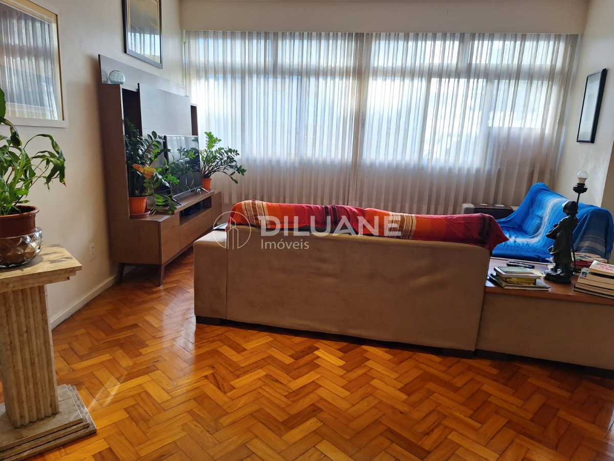 fd0a051a-5a76-4daa-9832-a8239b - 7