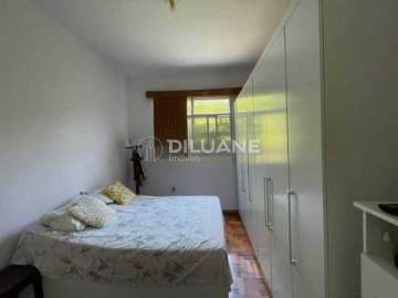 Sala e 2 quartos Com 70m² e Dependência Completa. - BTAP21921