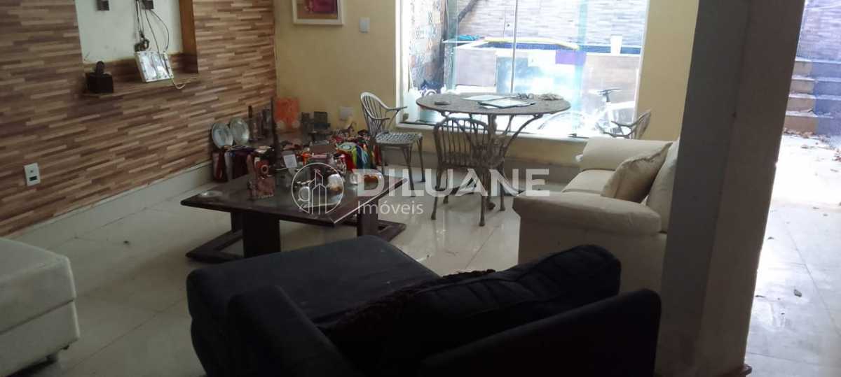 04a705b3-61f3-44e3-921a-c46b04 - 3