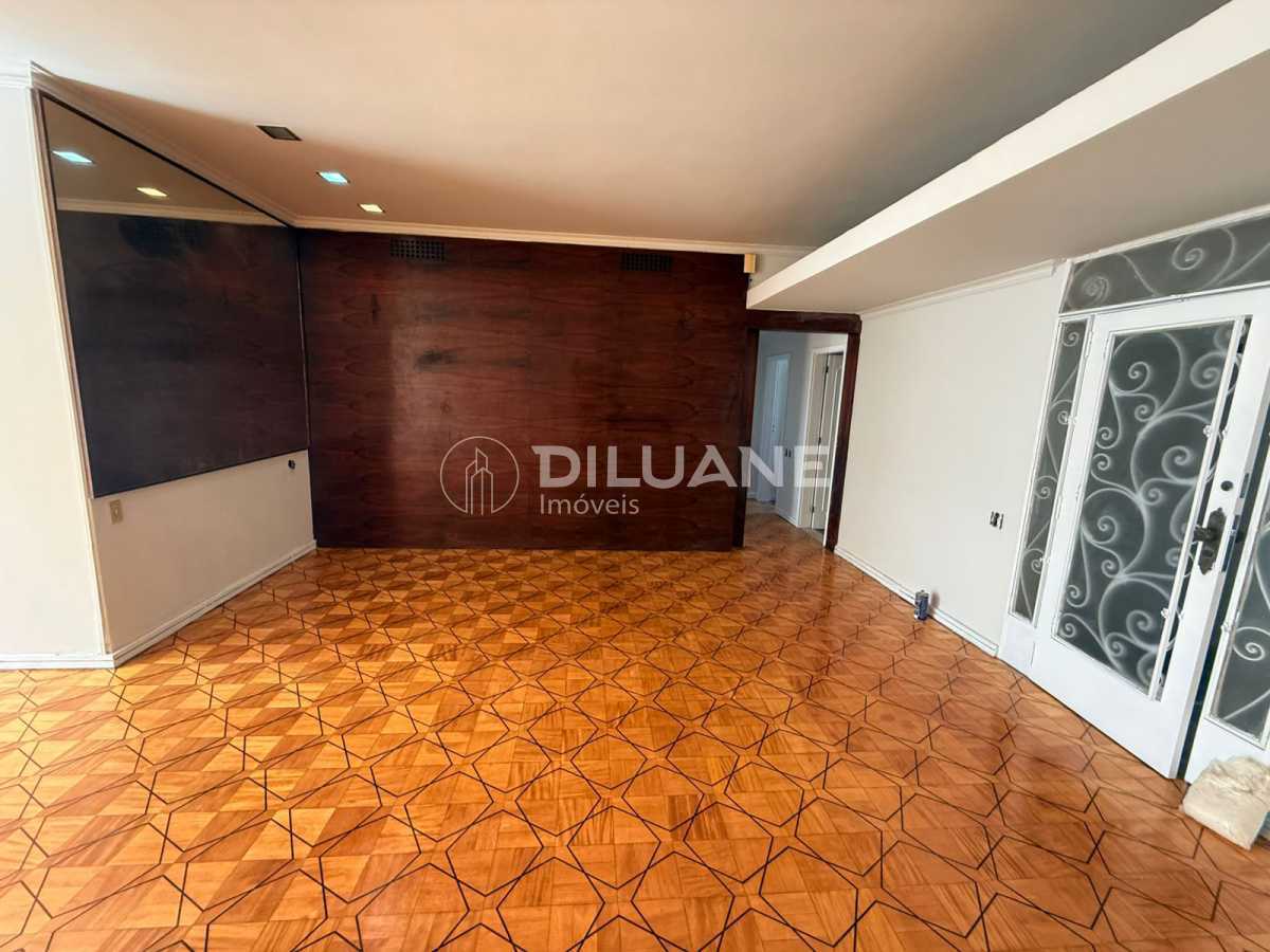 WhatsApp Image 2025-05-17 at 1 - 4