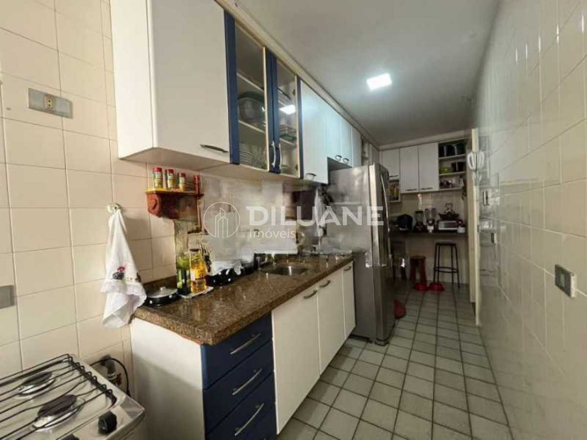 6a961b58-98bd-4c0e-b9e2-c0e057 - 15