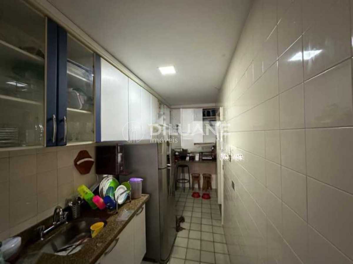 6b885ae1-c54f-4555-9005-1e8072 - 14