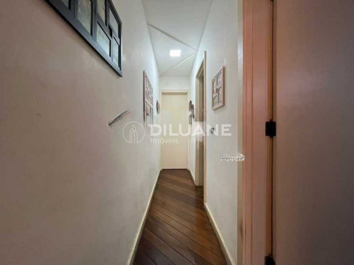 917536fb-629b-464a-94d9-9b8ff4 - 8