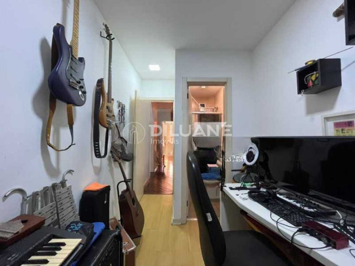 b32db42a-e1ad-4dcc-8215-06c95b - 11