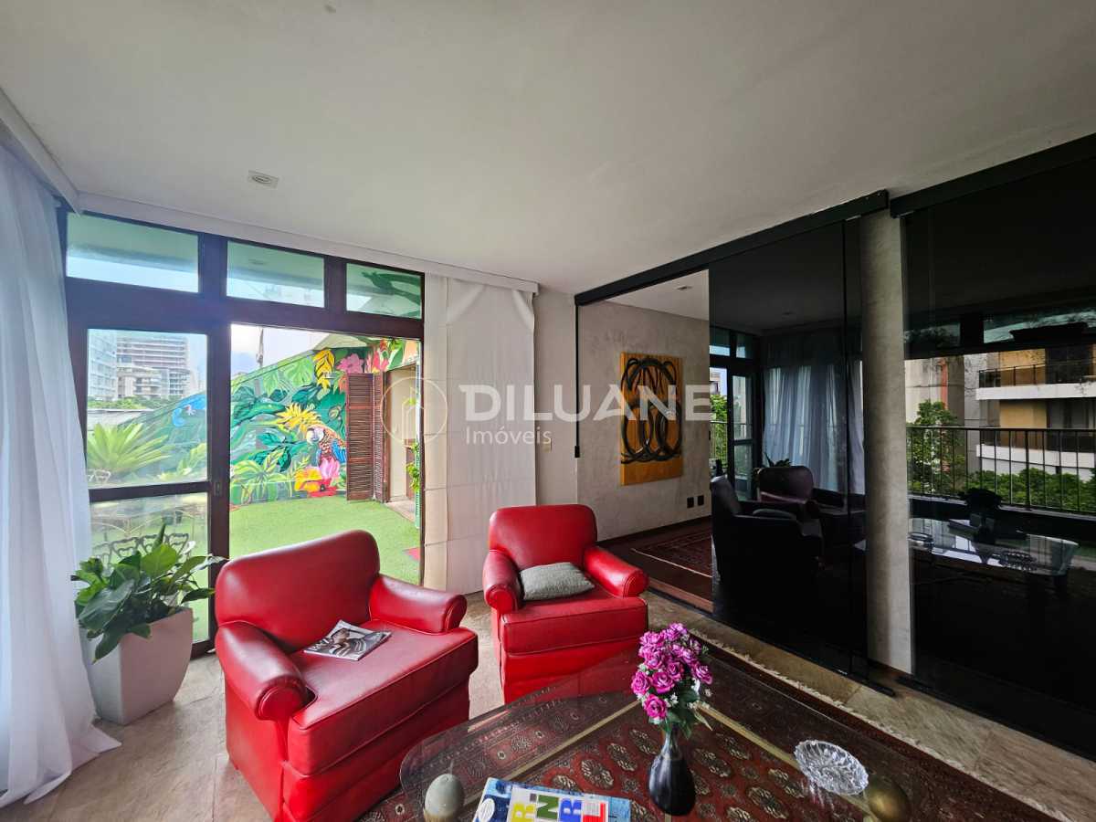 WhatsApp Image 2025-06-16 at 1 - 35