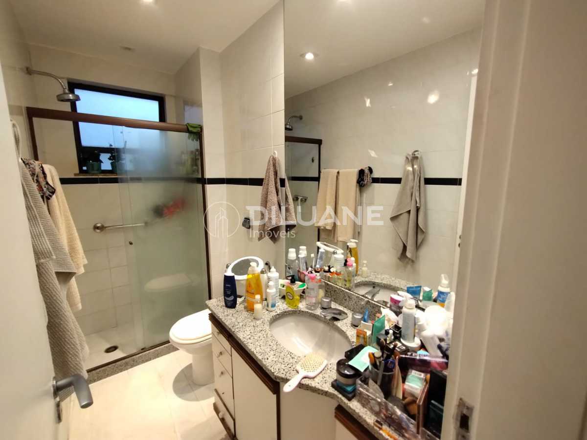 caa9bad8-f414-4bc6-bbce-1f7418 - 34