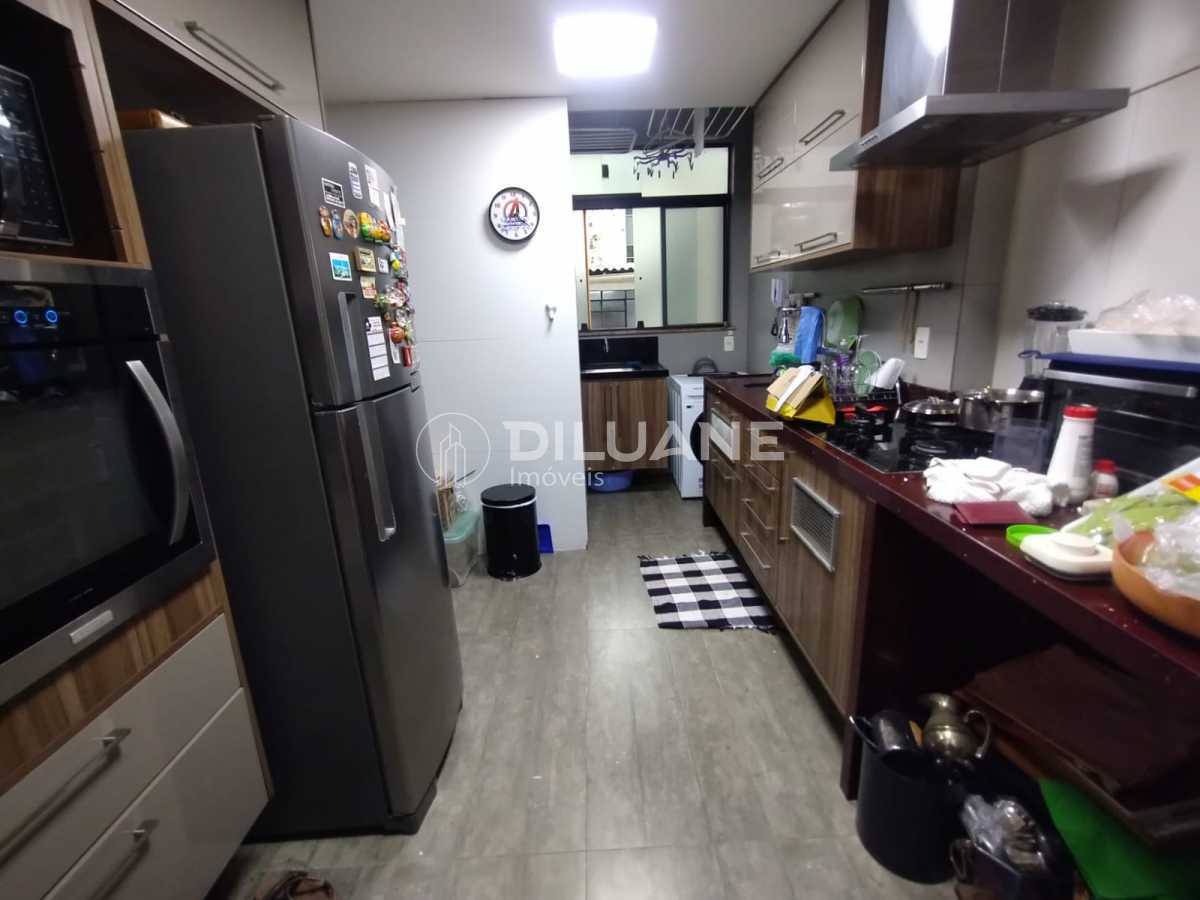 eb7ce7c8-1fc3-4079-afdd-481909 - 41