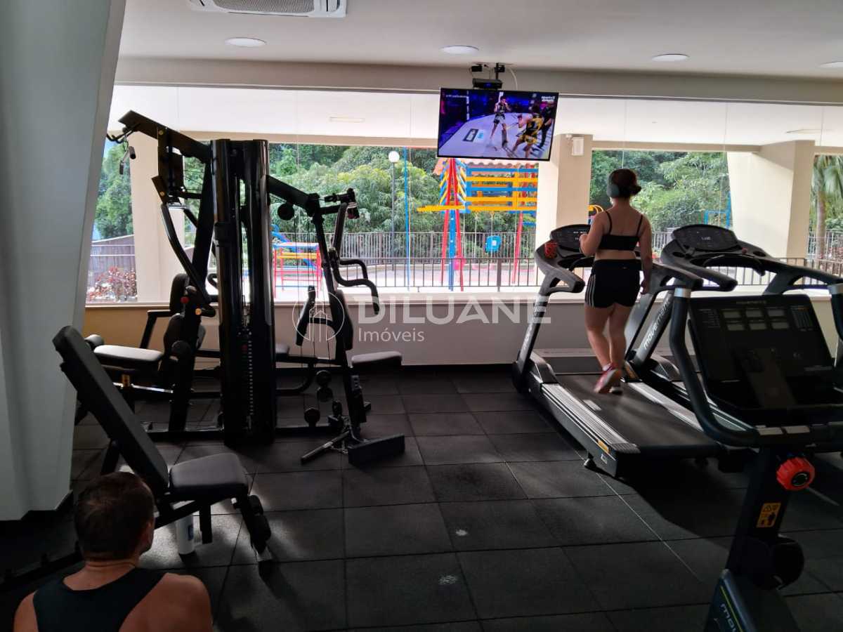 bc7dbf0a-e6a4-40bf-9c5d-cdae60 - 12