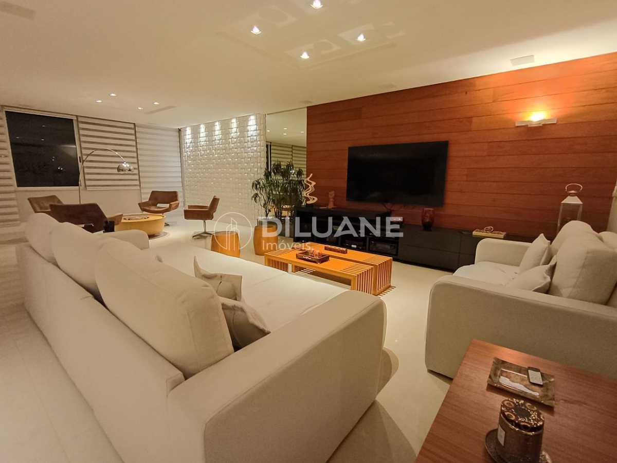 70305fa8-ee8c-4a88-bc0e-6e5db4 - 2