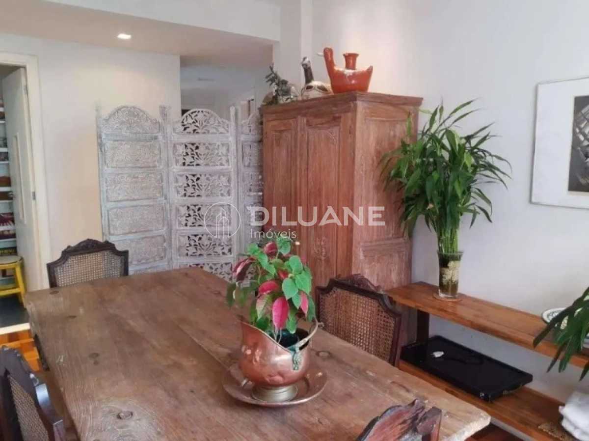 WhatsApp Image 2025-08-05 at 1 - 9