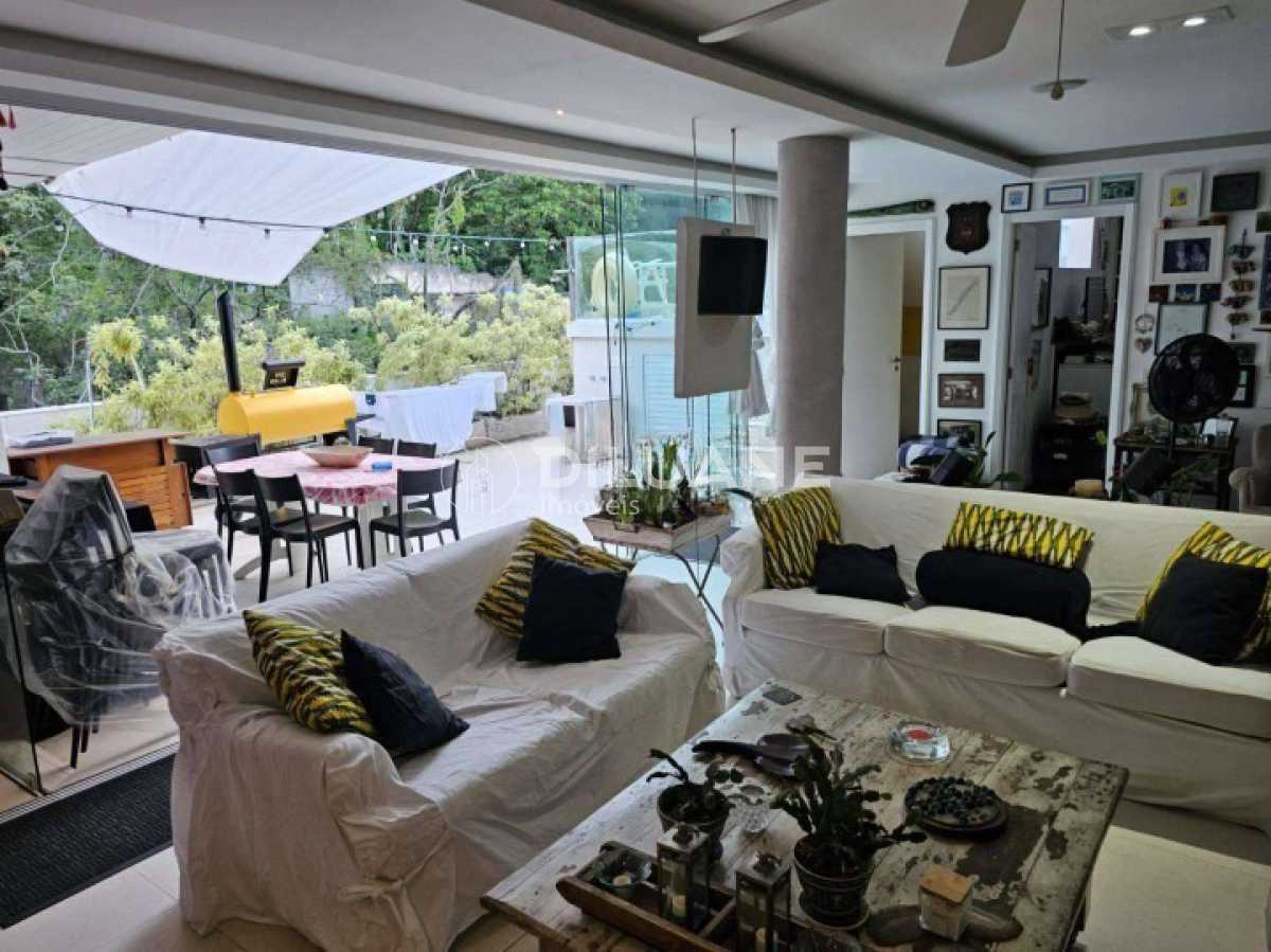 WhatsApp Image 2025-08-19 at 1 - 1