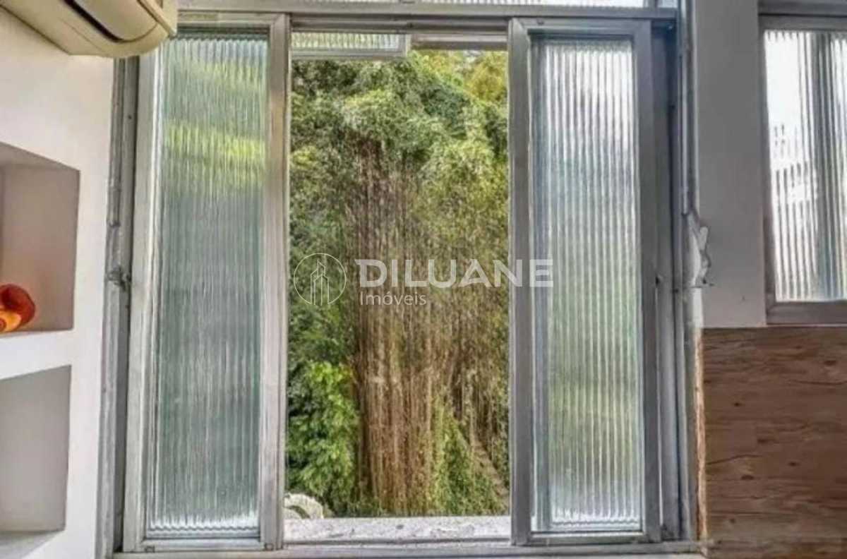 d31267e0-3a9a-4376-ad2c-5ccbaa - 11