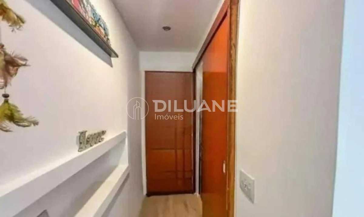 e8e86e25-3c30-4ca9-a472-074ca6 - 12