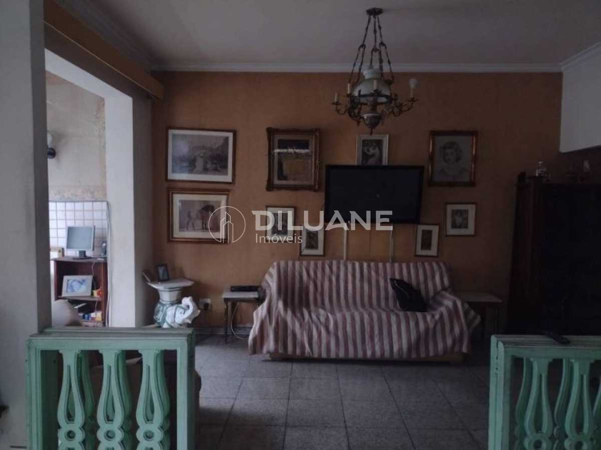 WhatsApp Image 2025-08-18 at 1 - 6