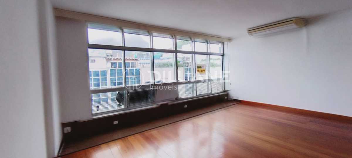 WhatsApp Image 2025-08-26 at 1 - 3