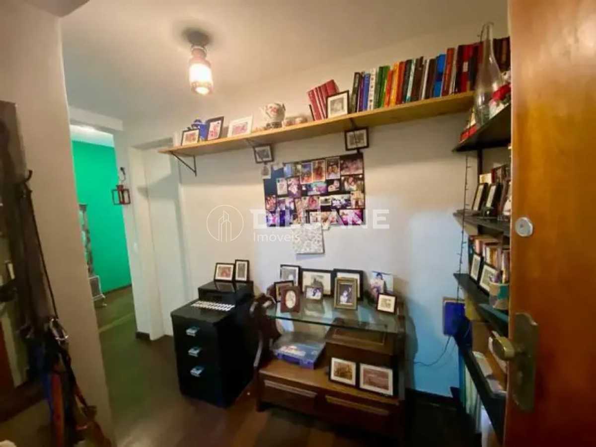 d50739b9-2a6c-4617-9757-8e5936 - 6