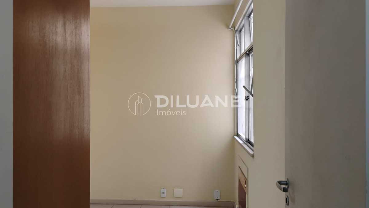 Conheça WhatsApp Image 2025-09-05 at 1 do imóvel - Apartamento diferenciado / duplex / Copacabana / rua nobre / 03 quartos, sendo 01 suíte / 01 vaga - CPAP31325 - 19 WhatsApp Image 2025-09-05 at 1 - 19