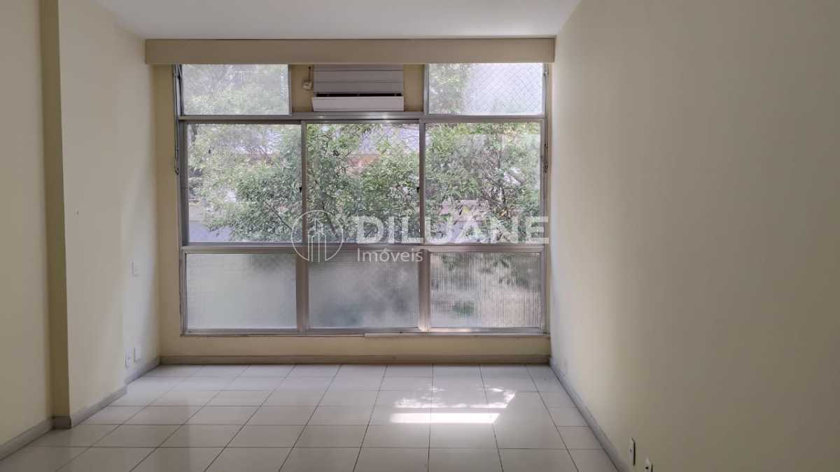 Conheça WhatsApp Image 2025-09-05 at 1 do imóvel - Apartamento diferenciado / duplex / Copacabana / rua nobre / 03 quartos, sendo 01 suíte / 01 vaga - CPAP31325 - 11 WhatsApp Image 2025-09-05 at 1 - 11