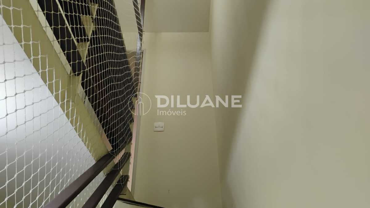 Conheça WhatsApp Image 2025-09-05 at 1 do imóvel - Apartamento diferenciado / duplex / Copacabana / rua nobre / 03 quartos, sendo 01 suíte / 01 vaga - CPAP31325 - 8 WhatsApp Image 2025-09-05 at 1 - 8