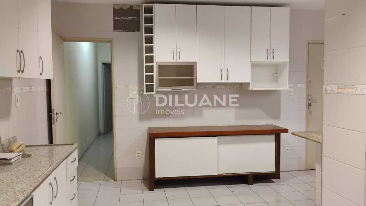 Conheça WhatsApp Image 2025-09-05 at 1 do imóvel - Apartamento diferenciado / duplex / Copacabana / rua nobre / 03 quartos, sendo 01 suíte / 01 vaga - CPAP31325 - 32 WhatsApp Image 2025-09-05 at 1 - 32