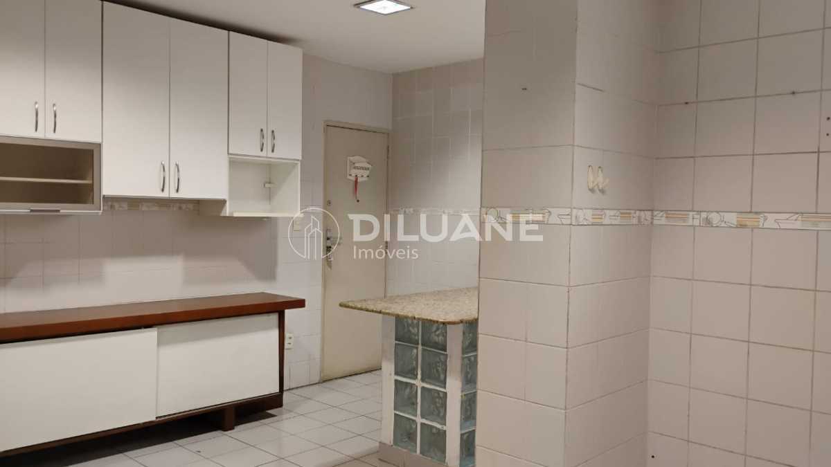 Conheça WhatsApp Image 2025-09-05 at 1 do imóvel - Apartamento diferenciado / duplex / Copacabana / rua nobre / 03 quartos, sendo 01 suíte / 01 vaga - CPAP31325 - 33 WhatsApp Image 2025-09-05 at 1 - 33