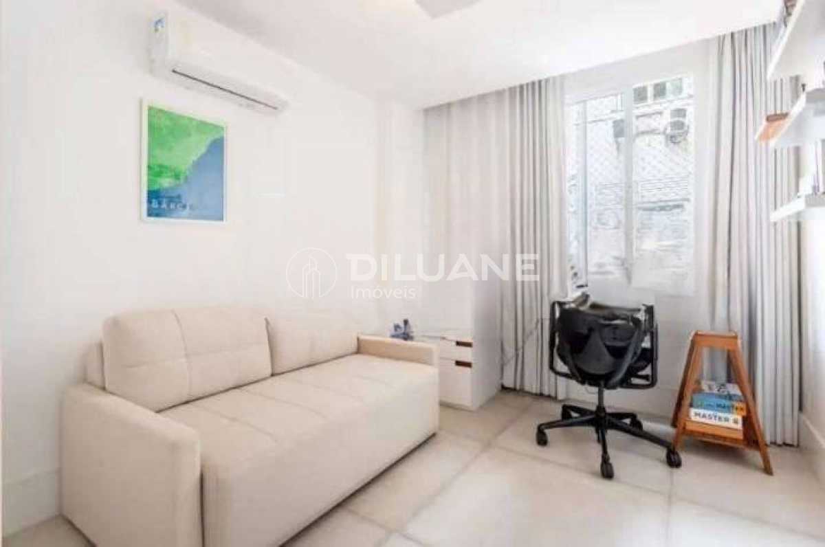 1e2c6b9d-00af-4392-903a-2a0b24 - 2