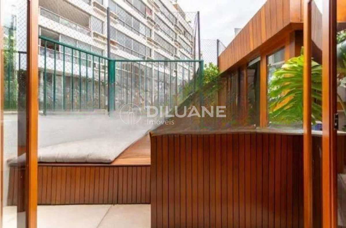 d155eacd-8d10-4b89-964f-ce5df2 - 1