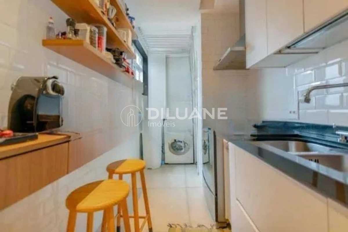 b4e084bc-85c0-4d39-ad42-738f38 - 13