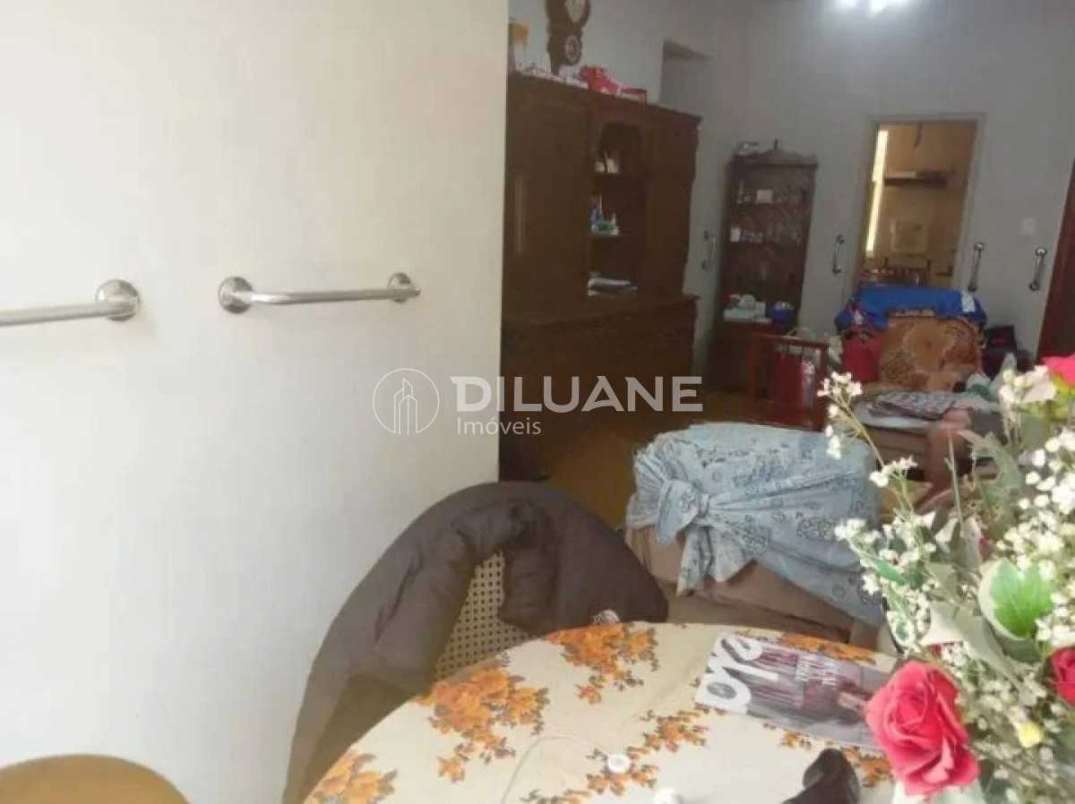 WhatsApp Image 2025-09-18 at 1 - 6