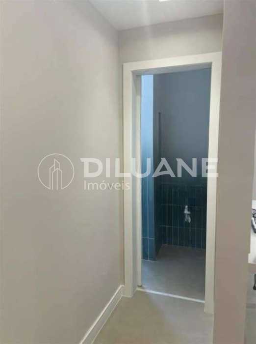 WhatsApp Image 2025-09-29 at 1 - 7