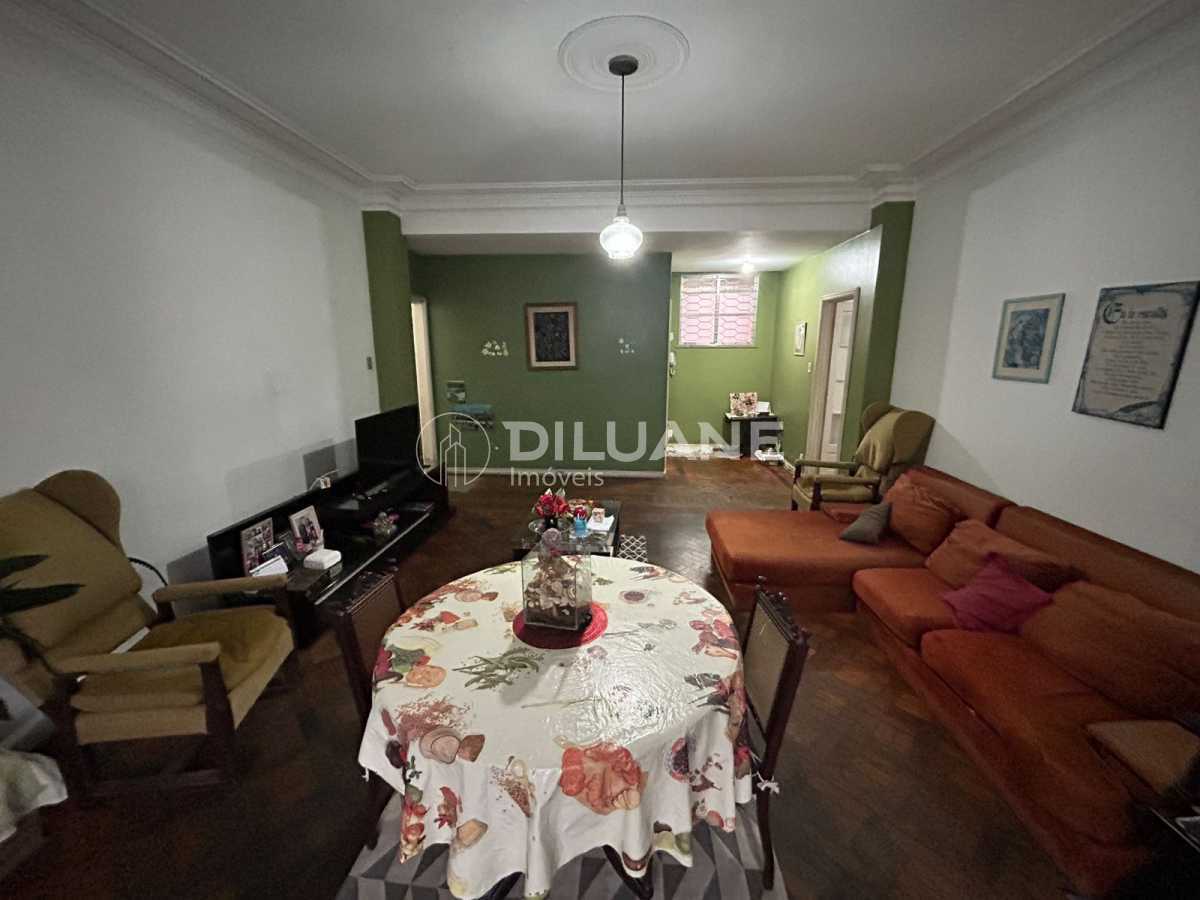 WhatsApp Image 2025-10-13 at 1 - 3