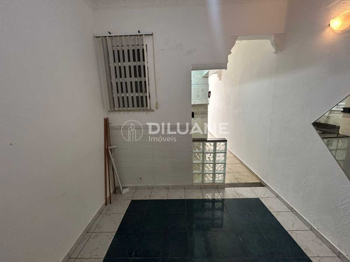 WhatsApp Image 2025-10-21 at 1 - 4