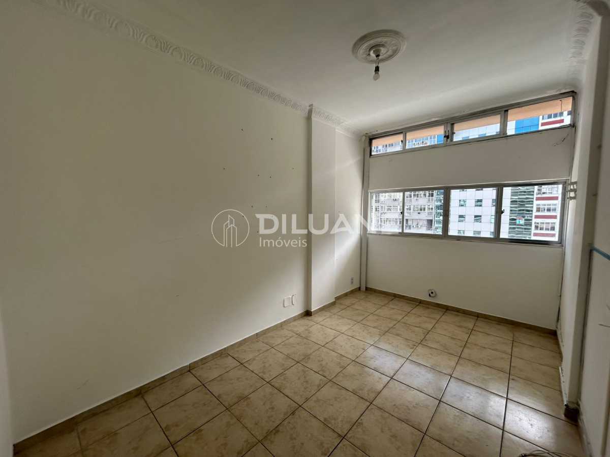 WhatsApp Image 2025-10-21 at 1 - 3