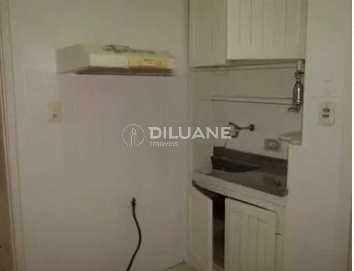 ea334937-1f67-46a8-982f-17e2d0 - 32