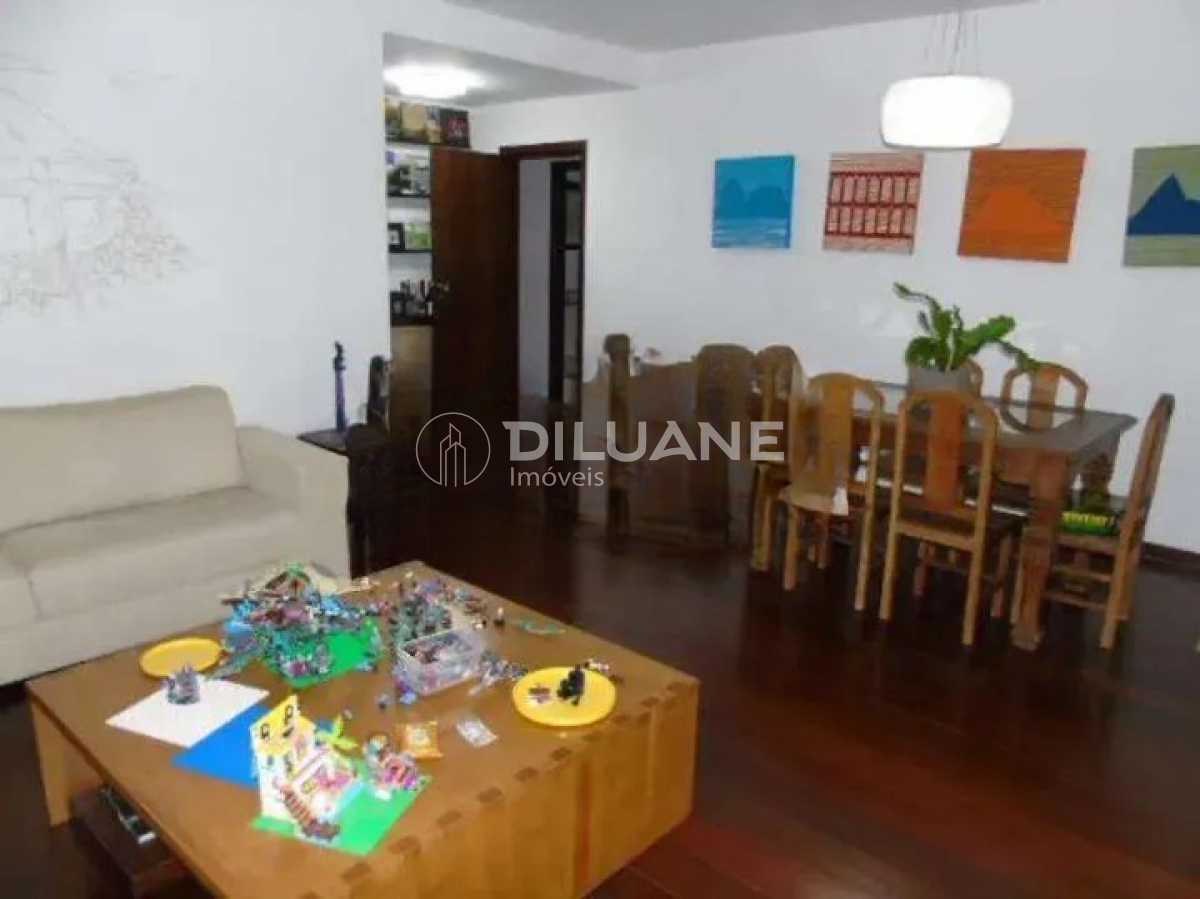 d2b7ff2b-a090-400f-98f2-fac5d4 - 18