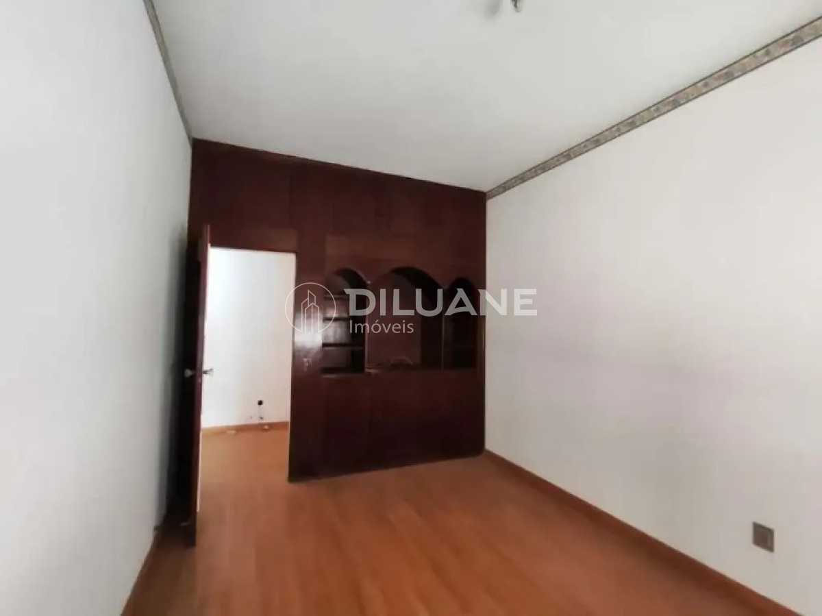 236a9893-ebd1-4226-a5a1-a3e305 - 16