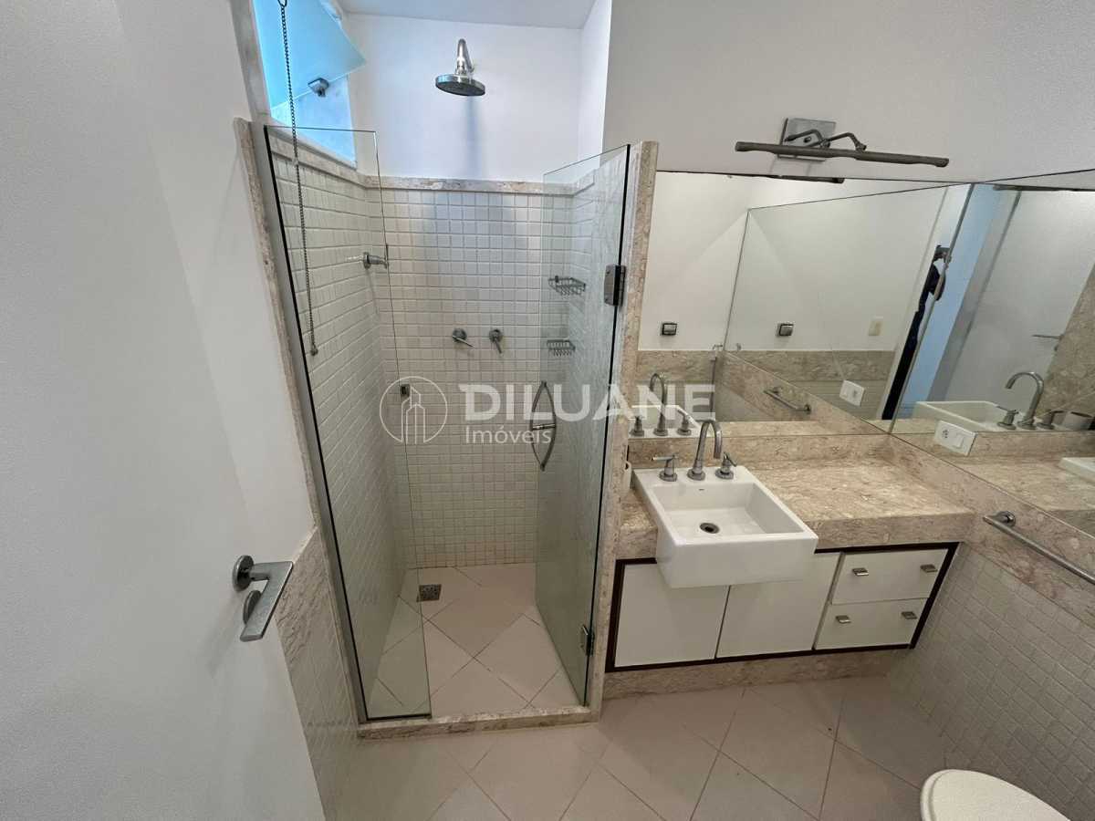 WhatsApp Image 2025-11-06 at 1 - 17