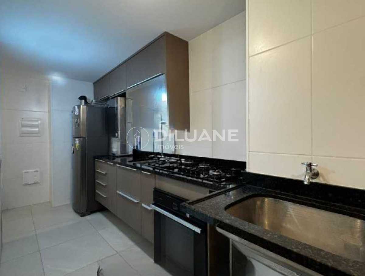 910b7418-7d82-461f-93bd-4bd59e - 24