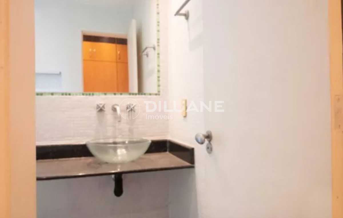 f8b802d5-b827-4847-8057-b87fb4 - 21