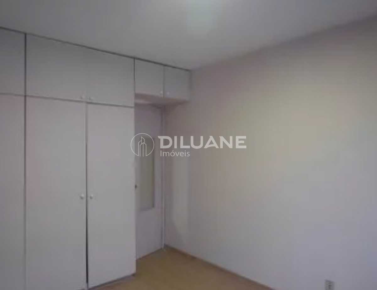 b76b9fe5-d4d2-485f-880d-4731f7 - 33