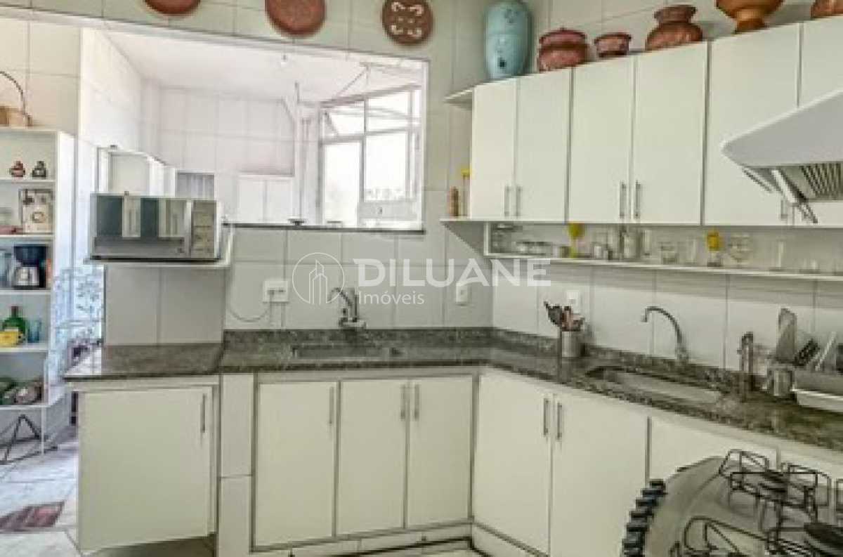 7758c251-2df2-40cb-adc0-a3d1d5 - 39