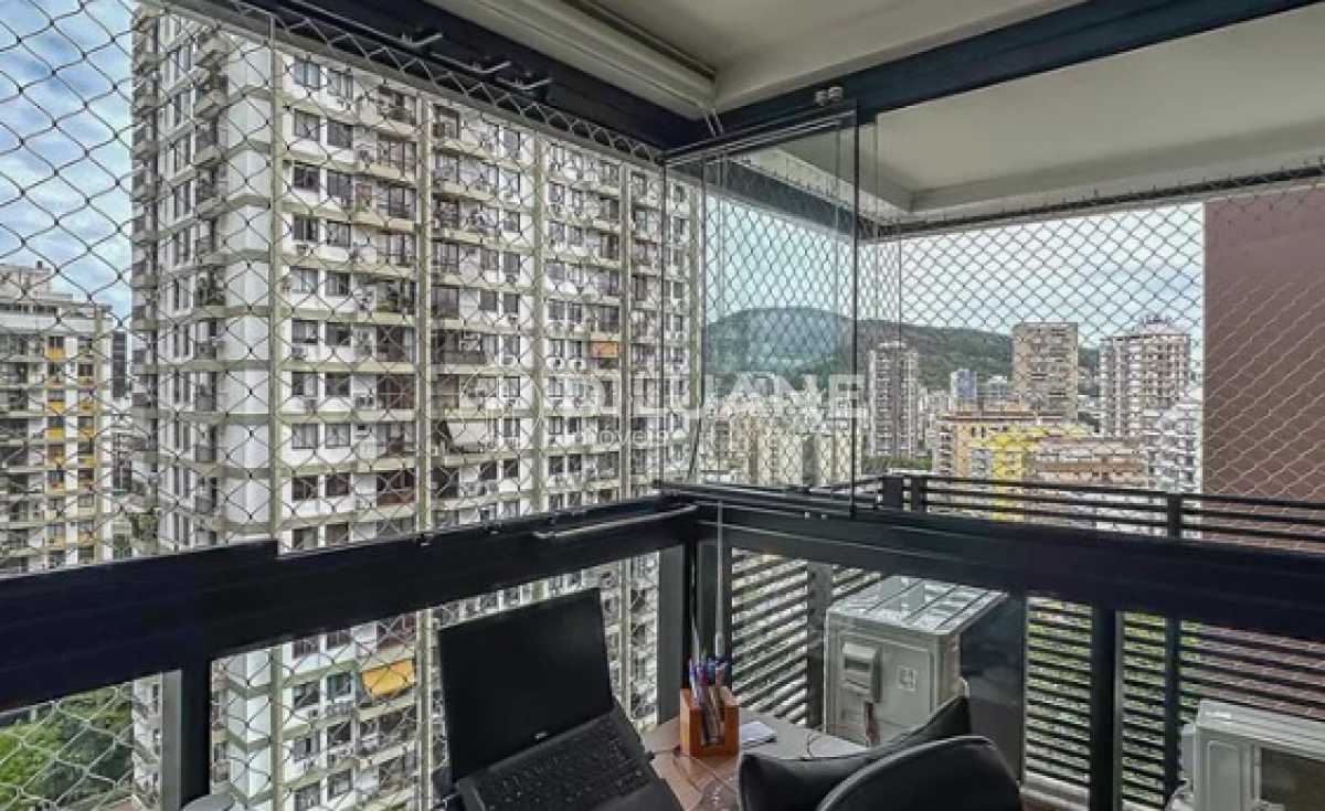 a9428f44-b57a-4fcb-8503-2d79ff - 36