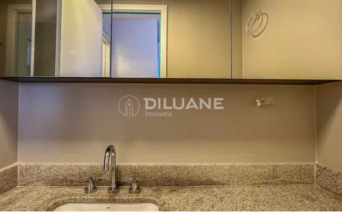 67ab58f3-291b-41b0-b983-2e2d63 - 44