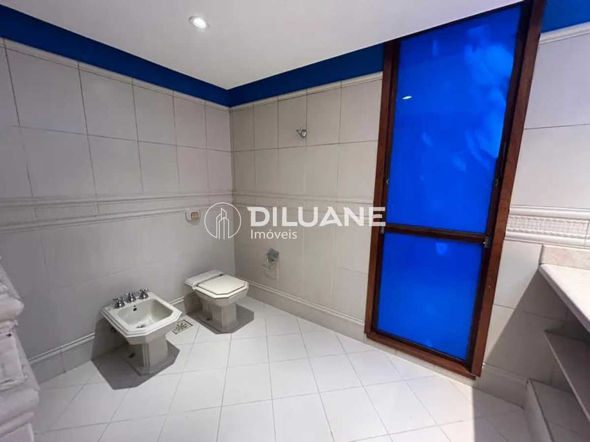 f0ca9194-2db8-4dd1-a681-6bafd3 - 17