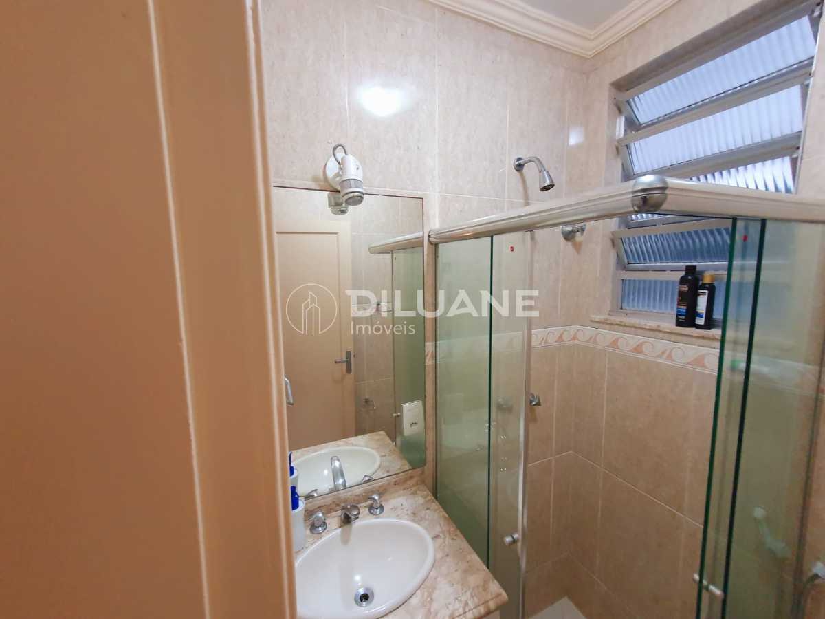 d819d8b1-cad8-4cfc-aba9-819b50 - 8