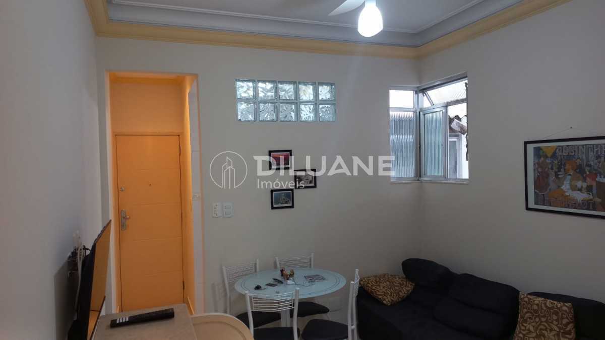 ee011f1d-a927-4a86-a289-3a2c88 - 18